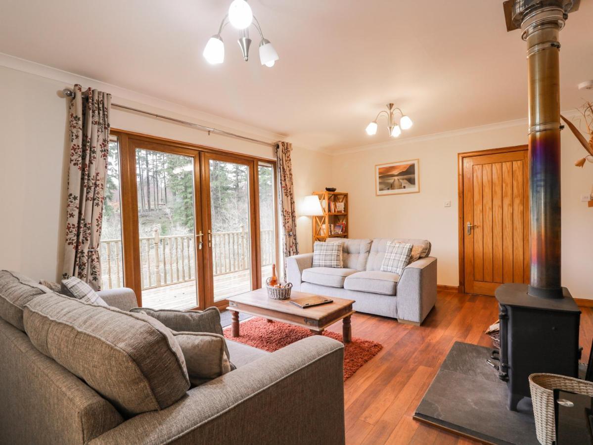 Fersit Log Cottage Roybridge Extérieur photo