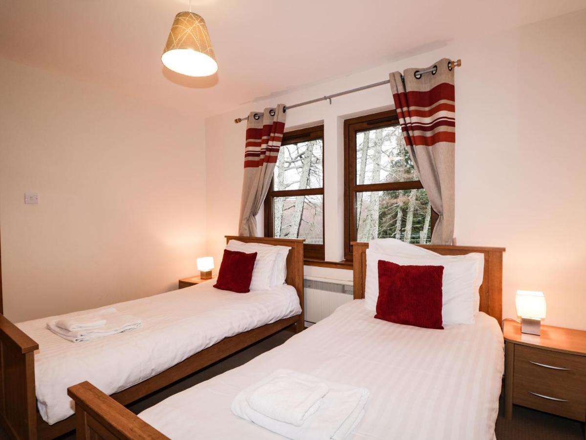 Fersit Log Cottage Roybridge Extérieur photo