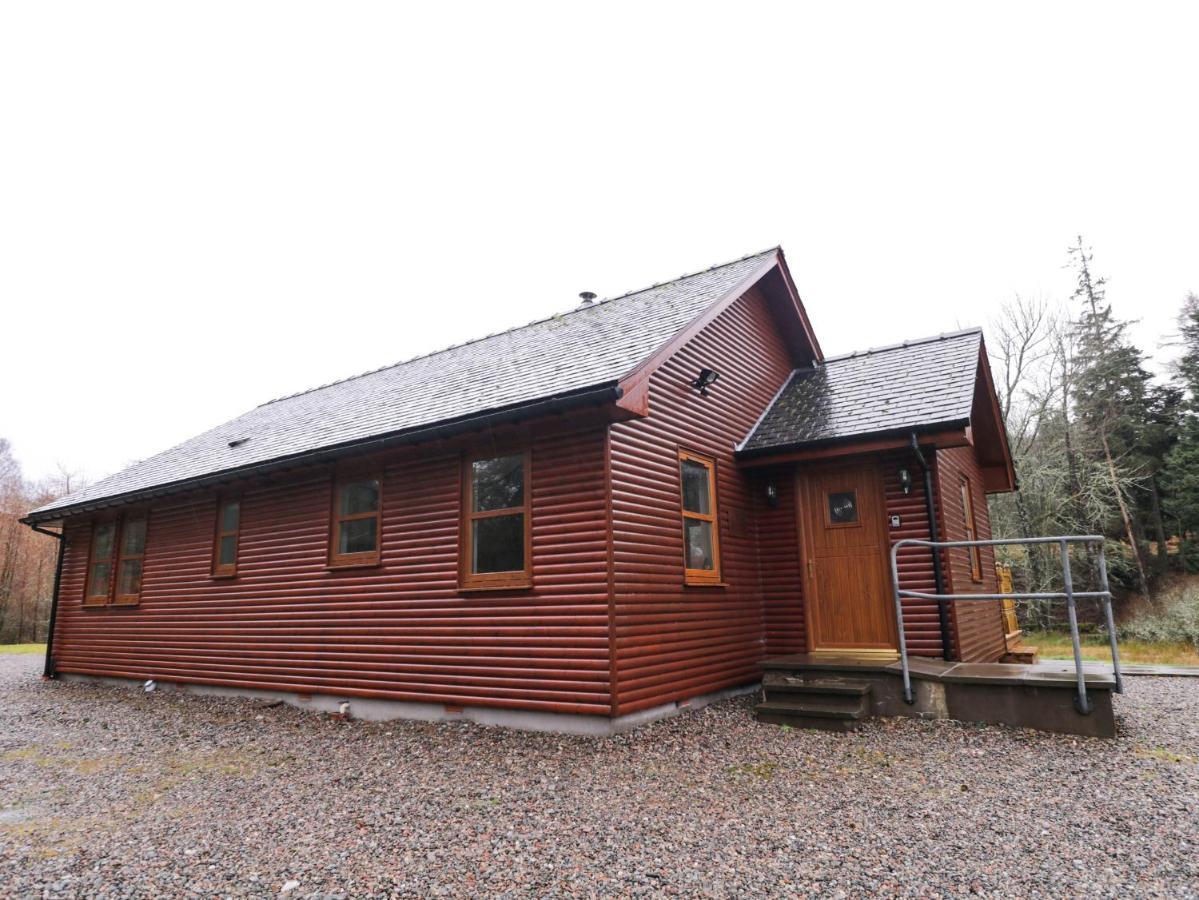 Fersit Log Cottage Roybridge Extérieur photo